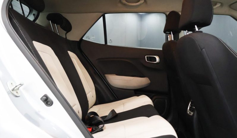 
								Hyundai Venue 1.0 Motion Dct full									