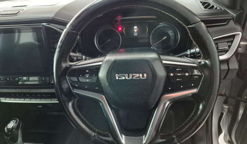 
								ISUZU D-MAX D-MAX 3.0 Ddi V-CROSS HR A/T D/C P/U full									