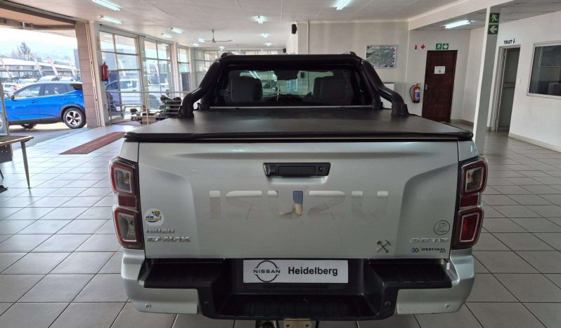 
								ISUZU D-MAX D-MAX 3.0 Ddi V-CROSS HR A/T D/C P/U full									