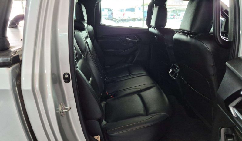 
								ISUZU D-MAX D-MAX 3.0 Ddi V-CROSS HR A/T D/C P/U full									