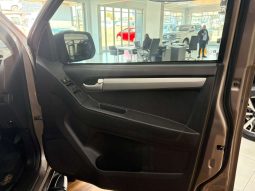 
										ISUZU KB 2004 – 2019 KB 300 D-TEQ LX 4X4 P/U D/C full									