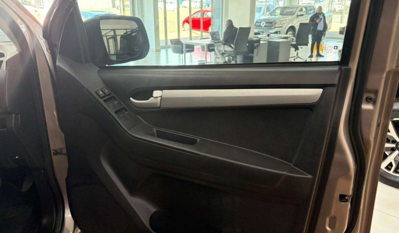 
								ISUZU KB 2004 – 2019 KB 300 D-TEQ LX 4X4 P/U D/C full									