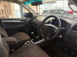 
										ISUZU KB 2004 – 2019 KB 300 D-TEQ LX 4X4 P/U D/C full									