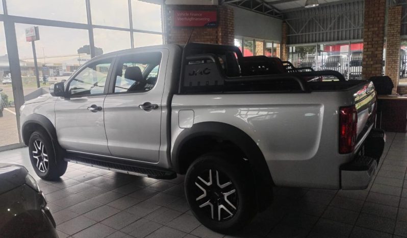 
								JAC T8 2.0 Cti Lux D Cab 4X2 full									