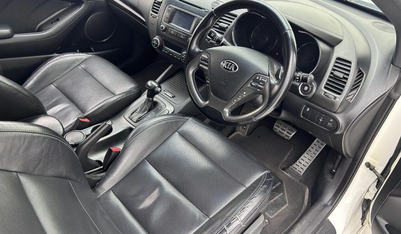 
								Kia Cerato 1.6 Koup T-Gdi At full									