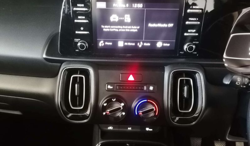 
								KIA Sonet SONET 1.5 LX CVT full									