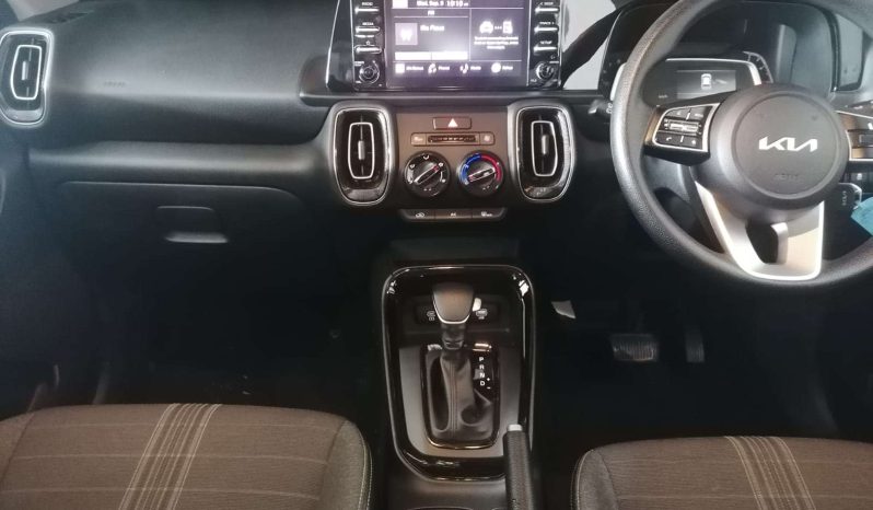 
								KIA Sonet SONET 1.5 LX CVT full									
