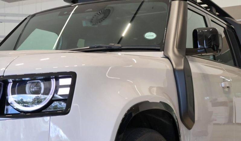 
								Land Rover Defender 110 5.0P P425 X-Dynamic Hse (313kW) full									