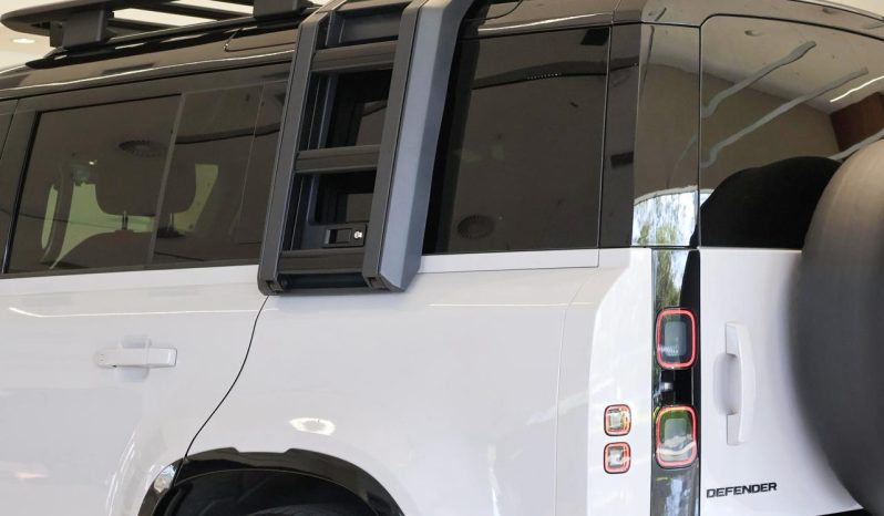 
								Land Rover Defender 110 5.0P P425 X-Dynamic Hse (313kW) full									