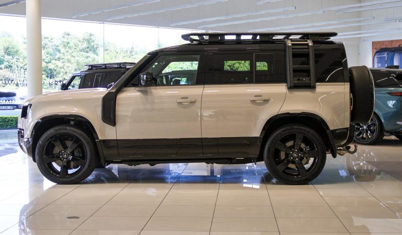 
								Land Rover Defender 110 5.0P P425 X-Dynamic Hse (313kW) full									