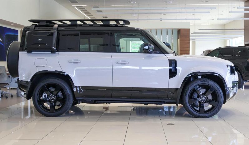 
								Land Rover Defender 110 5.0P P425 X-Dynamic Hse (313kW) full									