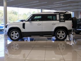 Land Rover Defender 110 D240 Hse (177kW)