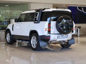 Land Rover Defender 110 D240 Hse (177kW)