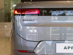 
										Land Rover Range Rover Sport D350 Autobiography Awd (258kW) full									