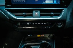 
										Lexus Ux 250H F-Sport Bi-Tone full									