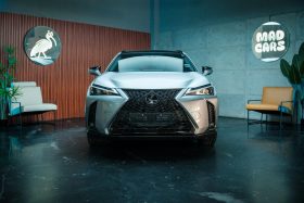Lexus Ux 250H F-Sport Bi-Tone