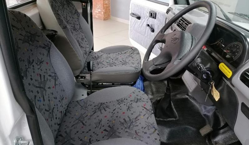 
								Mahindra Bolero Nef 2.5TD Maxitruck Plus S Cab 4X2 full									