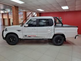 Mahindra Pik Up 2.2 Mhawk D Cab 4X2 S6 Karoo Edt