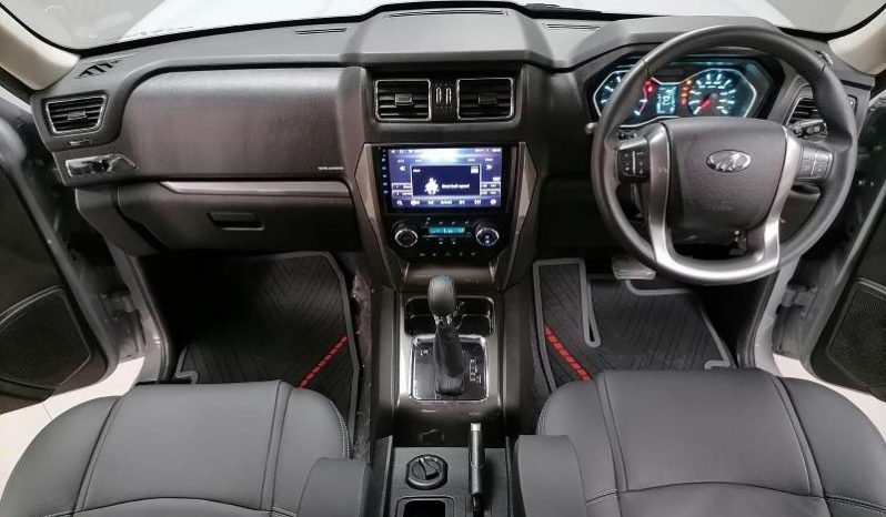 
								Mahindra Pik Up S11 Karoo Storm Edition D Cab At 4X full									