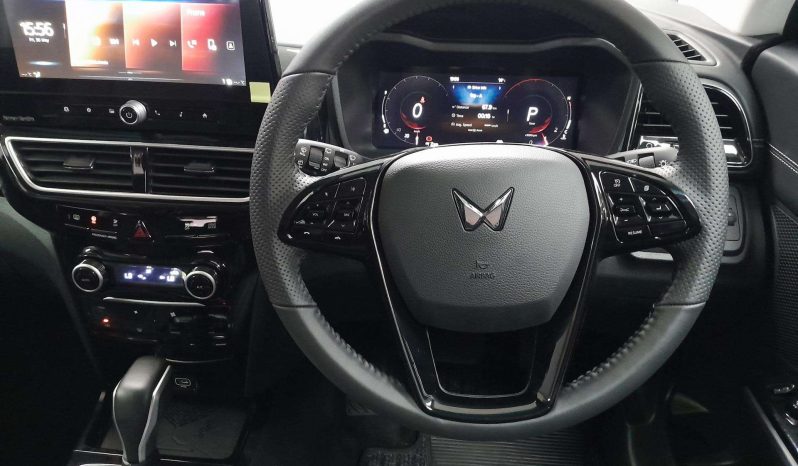 
								Mahindra XUV 3XO 1.2T AX7L AT full									