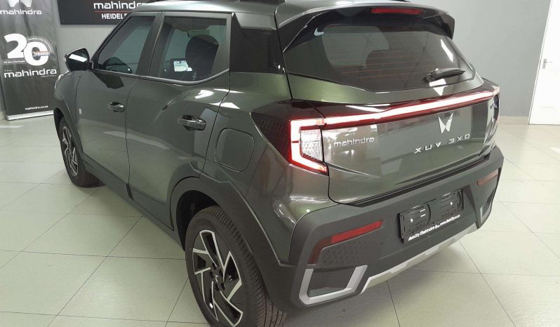 
								Mahindra XUV 3XO 1.2T AX7L AT full									