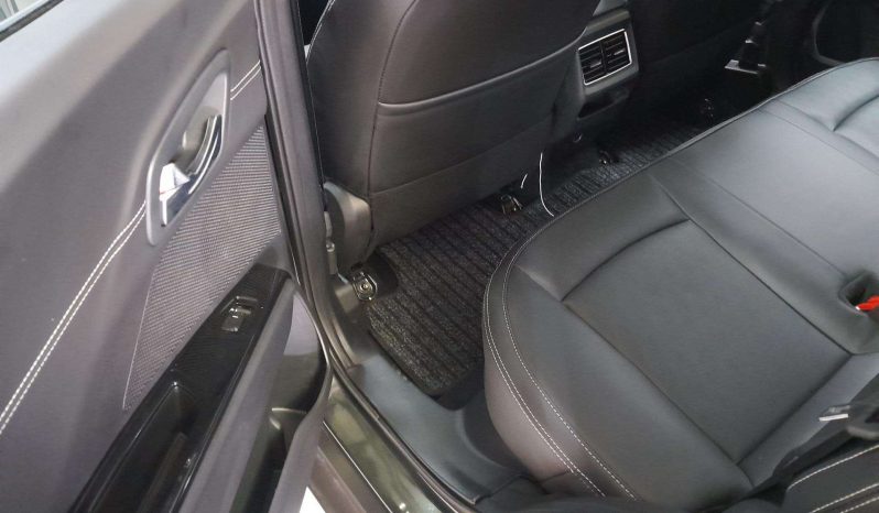 
								Mahindra XUV 3XO 1.2T AX7L AT full									