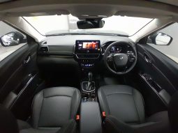 
										Mahindra XUV 3XO 1.2T AX7L AT full									