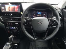 
										Mahindra XUV 3XO 1.2T AX7L AT full									