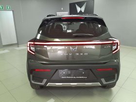 Mahindra XUV 3XO 1.2T AX7L AT