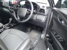 
										Mahindra XUV 3XO 1.2T AX7L AT full									