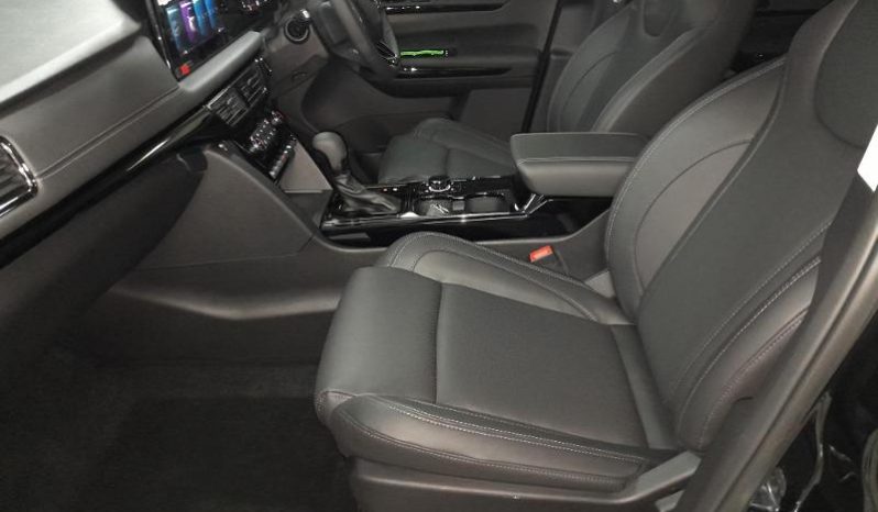 
								Mahindra Xuv 700 Ax7 full									