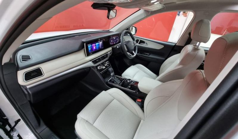
								Mahindra Xuv 700 Ax7 L full									