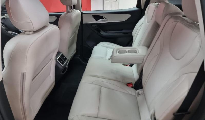 
								Mahindra Xuv 700 Ax7 L full									