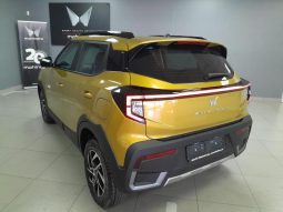 
										Mahindra Xuv3XO 1.2T Ax5 full									