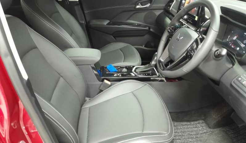 
								Mahindra Xuv3XO 1.2T Ax7l At full									