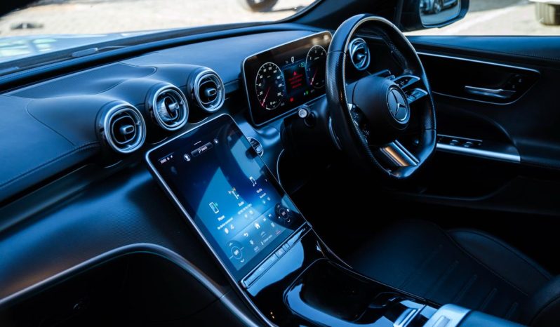 
								Mercedes-Benz C-Class C220d AMG Line full									
