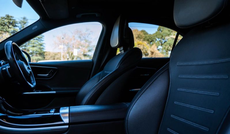 
								Mercedes-Benz C-Class C220d AMG Line full									