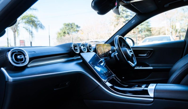 
								Mercedes-Benz C-Class C220d AMG Line full									