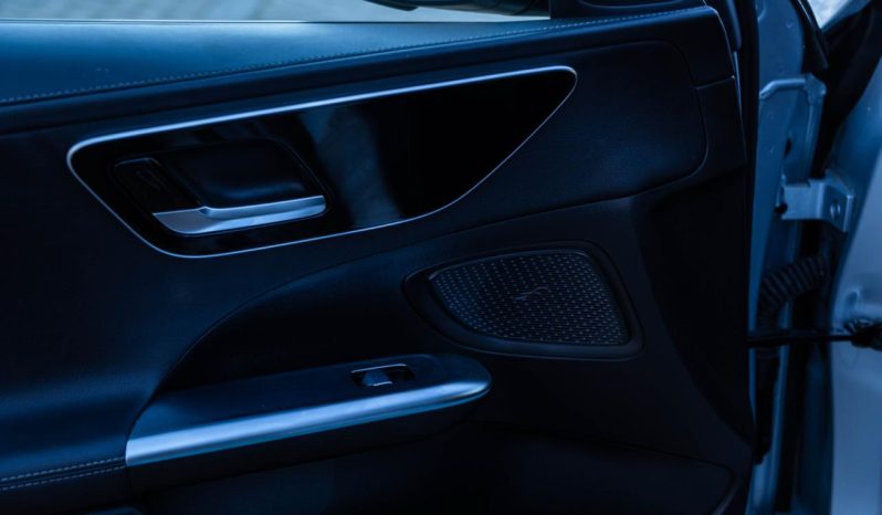 
								Mercedes-Benz C-Class C220d AMG Line full									
