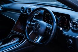 
										Mercedes-Benz C-Class C220d AMG Line full									