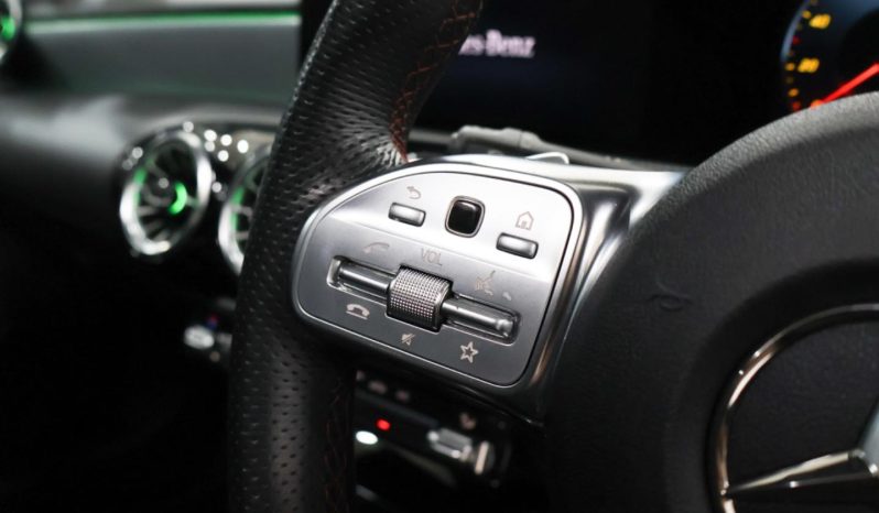 
								Mercedes Benz Cla 220d At full									