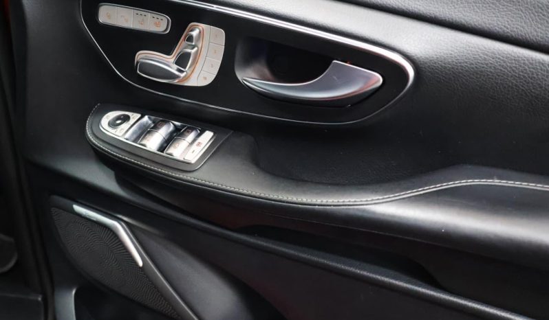 
								Mercedes Benz V-Class 300d Exclusive full									