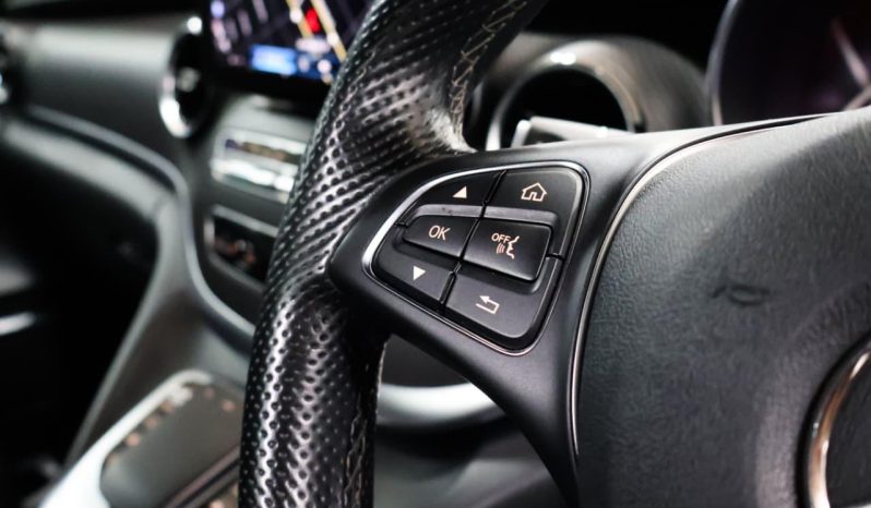
								Mercedes Benz V-Class 300d Exclusive full									