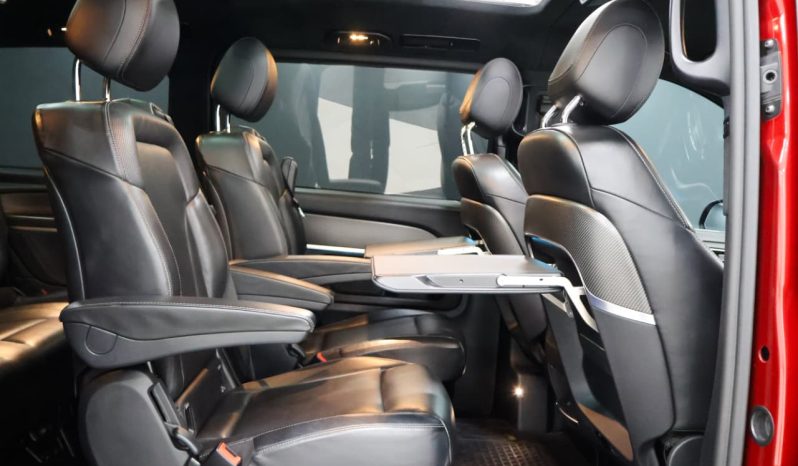 
								Mercedes Benz V-Class 300d Exclusive full									