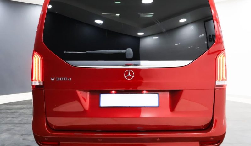 
								Mercedes Benz V-Class 300d Exclusive full									