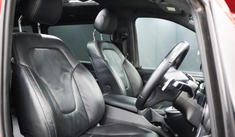 
								Mercedes Benz V-Class 300d Exclusive full									