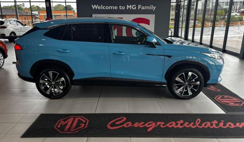 
								MG Hs 1.5T Luxury At full									