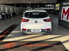 MG ZS ZS 1.5 LUXURY A/T