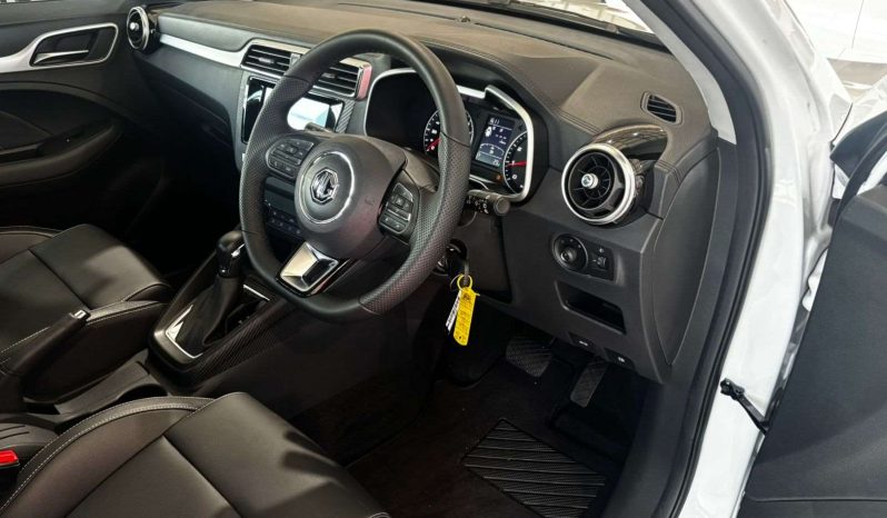 
								MG ZS ZS 1.5 LUXURY A/T full									