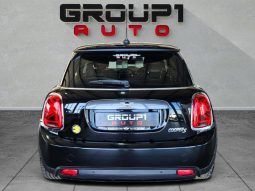 
										MINI Cooper Se 3-Door Hatch full									